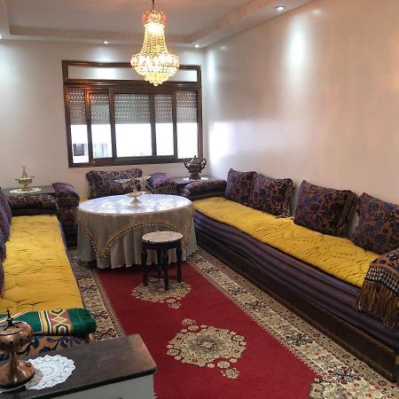 Bel appartement rénové proche de la gare du train Rabat Esterno foto