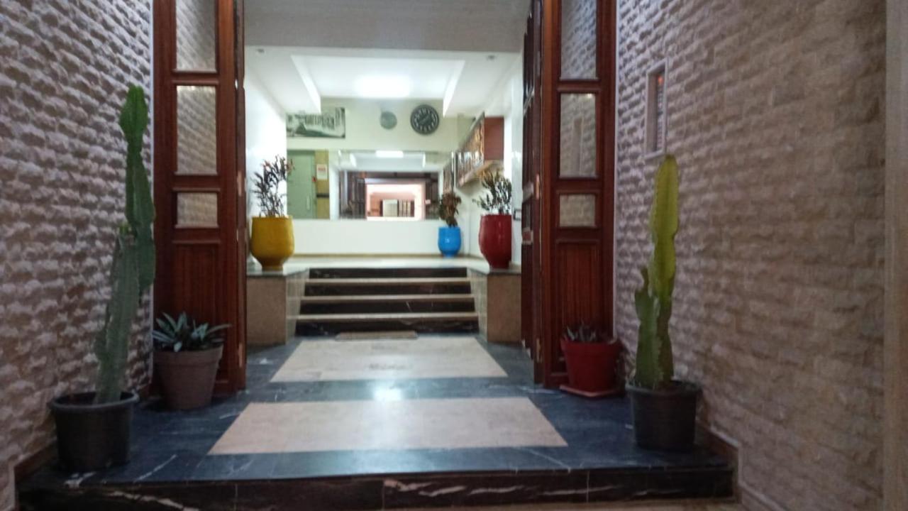 Bel appartement rénové proche de la gare du train Rabat Esterno foto