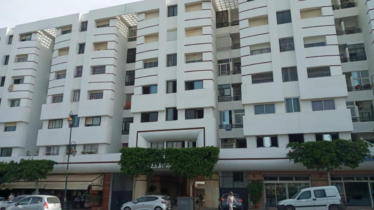Bel appartement rénové proche de la gare du train Rabat Esterno foto