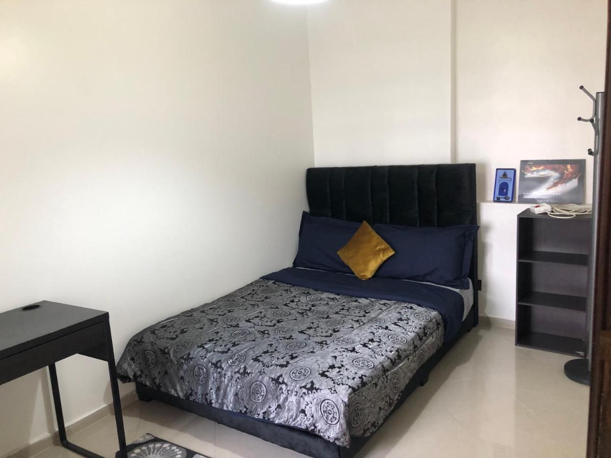 Bel appartement rénové proche de la gare du train Rabat Esterno foto